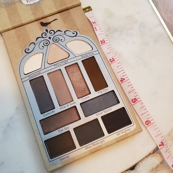 Pretty Vulgar Nightingale Palette - Picture 4 of 4